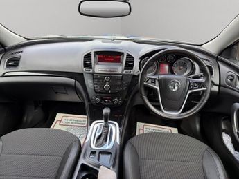 VAUXHALL INSIGNIA 2.0 CDTi SE Hatchback 5dr Diesel Auto Euro 5 (160 ps)
