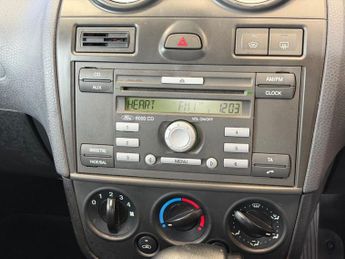 FORD FIESTA 1.6 Ghia Hatchback 5dr Petrol Automatic (176 g/km, 99 bhp)