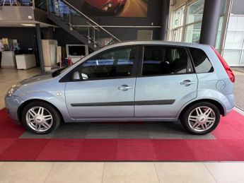 FORD FIESTA 1.6 Ghia Hatchback 5dr Petrol Automatic (176 g/km, 99 bhp)