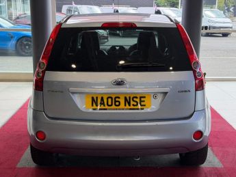 FORD FIESTA 1.6 Ghia Hatchback 5dr Petrol Automatic (176 g/km, 99 bhp)