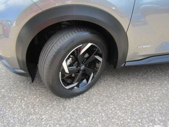 NISSAN JUKE 1.6 N-Connecta SUV 5dr Petrol Hybrid Automatic Euro 6 (143 ps)