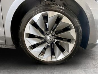 SKODA ENYAQ iV 62kWh 60 SUV 5dr Electric Auto (DC120kW) (179 ps)