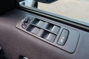 LAND ROVER DISCOVERY SPORT 2.0 TD4 SE Tech SUV 5dr Diesel Auto 4WD Euro 6 (s/s) (180 ps)