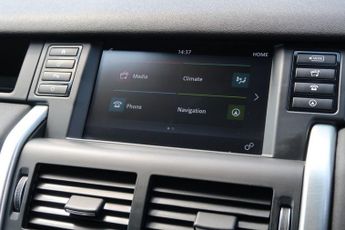 LAND ROVER DISCOVERY SPORT 2.0 TD4 SE Tech SUV 5dr Diesel Auto 4WD Euro 6 (s/s) (180 ps)