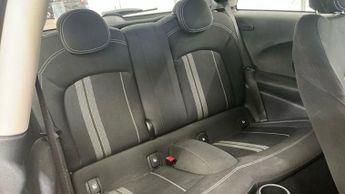 MINI Electric Hatch Cooper SE 32.6kWh Level 1 Hatchback 3dr Electric Auto (184 ps)