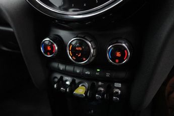 MINI Electric Hatch Cooper SE 32.6kWh Level 1 Hatchback 3dr Electric Auto (184 ps)