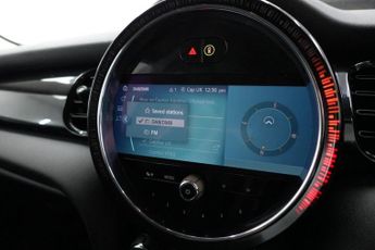 MINI Electric Hatch Cooper SE 32.6kWh Level 1 Hatchback 3dr Electric Auto (184 ps)