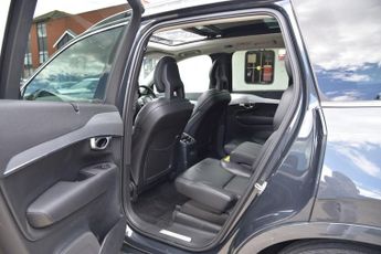 VOLVO XC90 2.0h T8 Twin Engine 9.2kWh Momentum SUV 5dr Petrol Plug-in Hybri