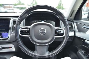 VOLVO XC90 2.0h T8 Twin Engine 9.2kWh Momentum SUV 5dr Petrol Plug-in Hybri