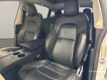 TESLA MODEL Y SUV 5dr Electric Auto RWD (346 ps)
