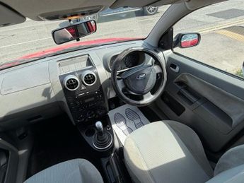 FORD FUSION 1.6 3 Hatchback 5dr Petrol Manual (157 g/km, 99 bhp)