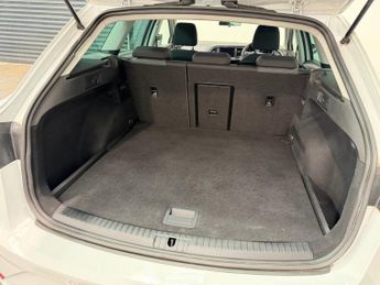 SEAT LEON 2.0 TDI SE Dynamic Estate 5dr Diesel DSG Euro 6 (s/s) (150 ps)