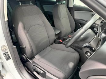 SEAT LEON 2.0 TDI SE Dynamic Estate 5dr Diesel DSG Euro 6 (s/s) (150 ps)
