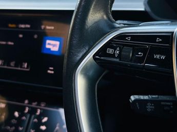 AUDI E-TRON 55 S line Sportback 5dr Electric Auto quattro 95kWh (408 ps)