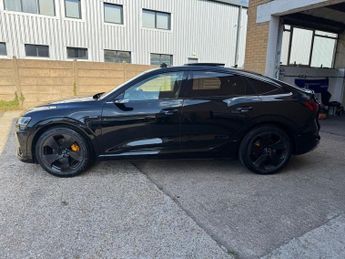 AUDI E-TRON 55 S line Sportback 5dr Electric Auto quattro 95kWh (408 ps)