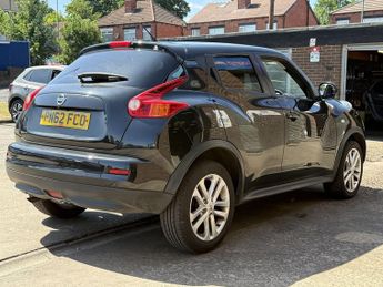 NISSAN JUKE 1.6 Acenta Premium SUV 5 Door Petrol Manual Black