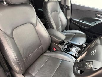 HYUNDAI SANTA FE 2.2 CRDi Premium SUV 5dr Diesel Auto 4WD Euro 5 (5 seat) (194 bh