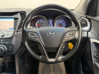 HYUNDAI SANTA FE 2.2 CRDi Premium SUV 5dr Diesel Auto 4WD Euro 5 (5 seat) (194 bh