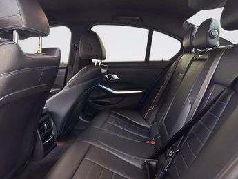 BMW 3 SERIES 2.0 330e 12kWh M Sport Saloon 4dr Petrol Plug-in Hybrid Auto Eur