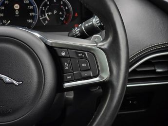 JAGUAR F-PACE 3.0 V6 S SUV 5dr Petrol Auto AWD Euro 6 (s/s) (380 ps)