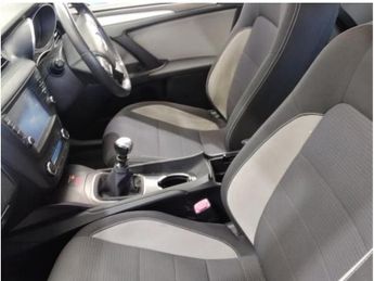 TOYOTA AVENSIS 1.6 D-4D Business Edition Touring Sports 5dr Diesel Manual Euro 