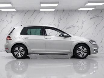 VOLKSWAGEN E-GOLF 35.8kWh e-Golf Hatchback 5dr Electric Auto (136 ps) ***DRIVE AWA
