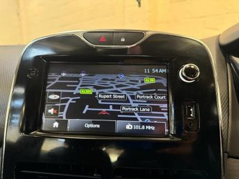 RENAULT CLIO 1.2 16V Dynamique MediaNav Hatchback 5dr Petrol Manual Euro 5 (7
