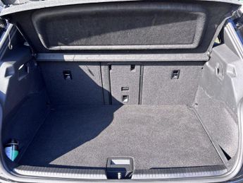VOLKSWAGEN ID.3 Pro S 77kWh Tour Hatchback 5dr Electric Auto (4 Seat) (204 ps)