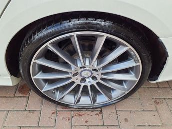 MERCEDES-BENZ E CLASS 2.0 E220d AMG Line (Premium) Estate 5dr Diesel G-Tronic+ Euro 6 