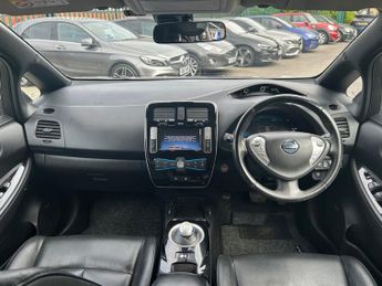 NISSAN LEAF 30kWh Tekna Hatchback 5dr Electric Auto (109 bhp)