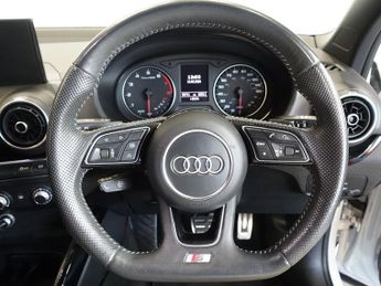 AUDI Q2 1.5 TFSI CoD 35 Black Edition SUV 5dr Petrol S Tronic Euro 6 (s/