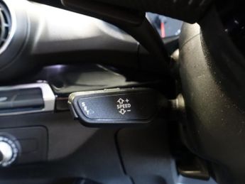 AUDI Q2 1.5 TFSI CoD 35 Black Edition SUV 5dr Petrol S Tronic Euro 6 (s/