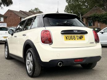 MINI HATCH 1.5 Cooper Hatchback 5dr Petrol Steptronic Euro 6 (s/s) (136 ps)