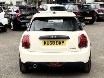 MINI HATCH 1.5 Cooper Hatchback 5dr Petrol Steptronic Euro 6 (s/s) (136 ps)