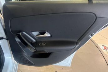 MERCEDES-BENZ A CLASS 1.5 A180d SE (Executive) Hatchback 5dr Diesel 7G-DCT Euro 6 (s/s