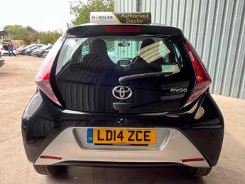 TOYOTA AYGO 1.0 VVT-i x-clusiv Hatchback 5dr Petrol x-shift Euro 5 Euro 5 (6