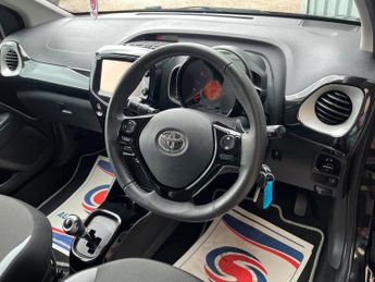 TOYOTA AYGO 1.0 VVT-i x-clusiv Hatchback 5dr Petrol x-shift Euro 5 Euro 5 (6