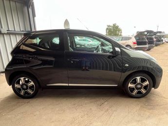TOYOTA AYGO 1.0 VVT-i x-clusiv Hatchback 5dr Petrol x-shift Euro 5 Euro 5 (6