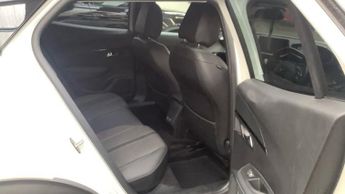 PEUGEOT E-2008 50kWh Allure Premium SUV 5dr Electric Auto (136 ps)