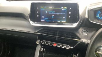 PEUGEOT E-2008 50kWh Allure Premium SUV 5dr Electric Auto (136 ps)