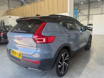 VOLVO XC40 2.0 D3 R-Design Pro SUV 5dr Diesel Auto Euro 6 (s/s) (150 ps)