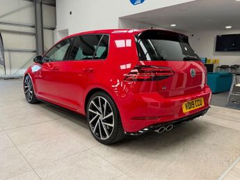 VOLKSWAGEN GOLF 2.0 TSI R Hatchback 5dr Petrol DSG 4Motion Euro 6 (s/s) (300 ps)
