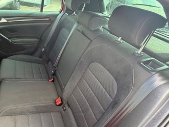 VOLKSWAGEN GOLF 2.0 TSI R Hatchback 5dr Petrol DSG 4Motion Euro 6 (s/s) (300 ps)