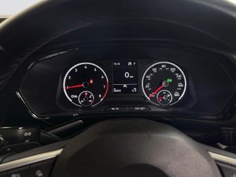 VOLKSWAGEN T-CROSS 1.0 TSI SE SUV 5dr Petrol DSG Euro 6 (s/s) (115 ps)