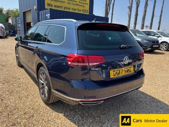 VOLKSWAGEN PASSAT 2.0 TDI BlueMotion Tech R-Line Estate 5dr Diesel DSG Euro 6 (s/s