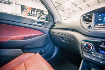 HYUNDAI TUCSON 2.0 CRDi Premium SE SUV 5dr Diesel Auto 4WD Euro 6 (185 ps)