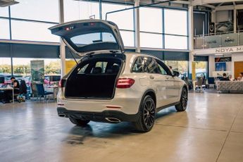 MERCEDES-BENZ GLC 2.1 GLC250d AMG Line (Premium) SUV 5dr Diesel G-Tronic 4MATIC Eu