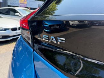 NISSAN LEAF 40kWh N-Connecta Hatchback 5dr Electric Auto (150 ps)
