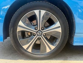 NISSAN LEAF 40kWh N-Connecta Hatchback 5dr Electric Auto (150 ps)