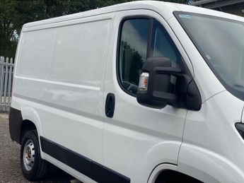 PEUGEOT BOXER 2.0 BlueHDi 333 Professional Panel Van 5dr Diesel Manual L1 H1 E